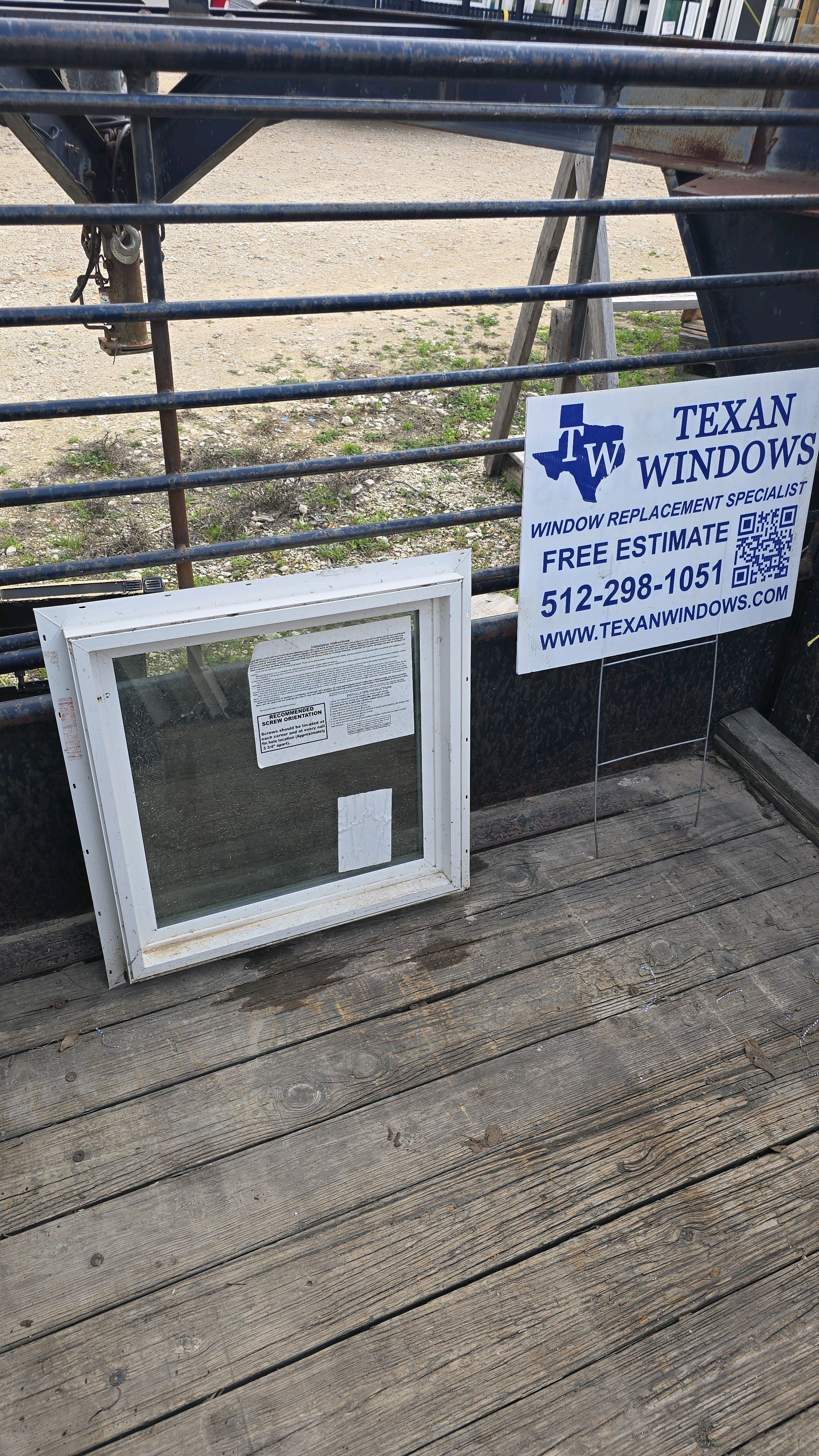 23.5 x 23.5 White Vinyl Fixed Window - Finestra 64 Series