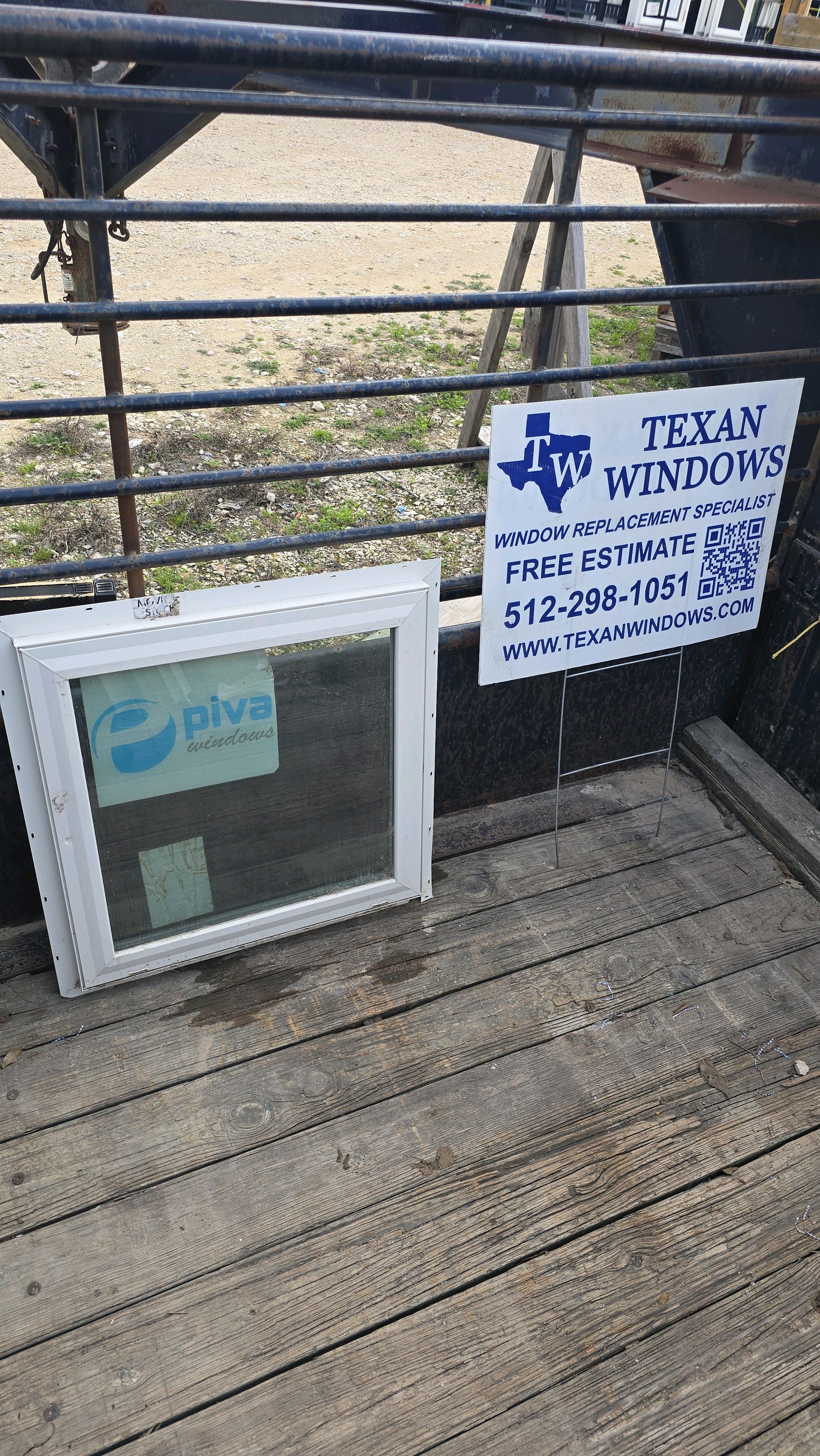 23.5 x 23.5 White Vinyl Fixed Window - Finestra 64 Series